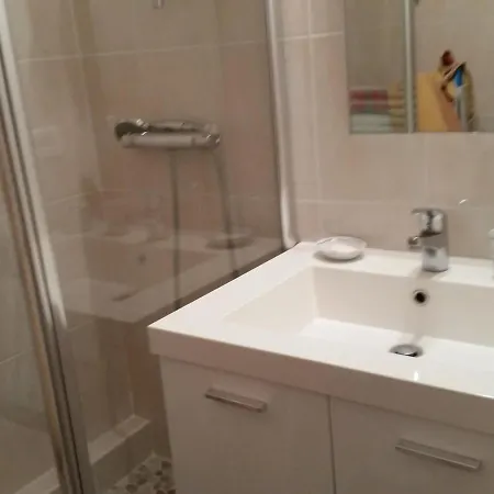 Apartamento Charmant T2 Pour 4 Avec Terrasse Et Parking A - Fr-1-494-25